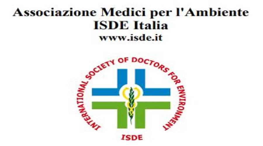 Clicca per accedere all'articolo ISDE Italia: campagna di sensibilizzazione dei medici sul problema dei danni da plastica alla salute
